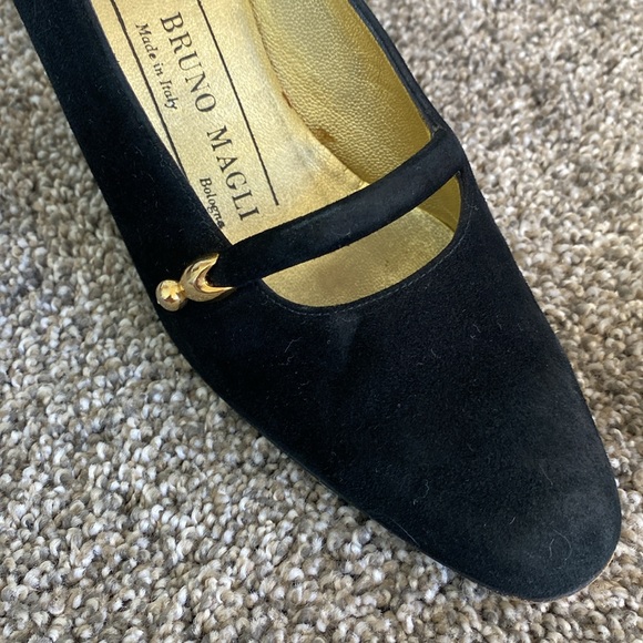 Vintage MAGLI Bruno Magli Black Suede Leather Medium Heel Pumps Size 5.5 - Picture 8 of 10